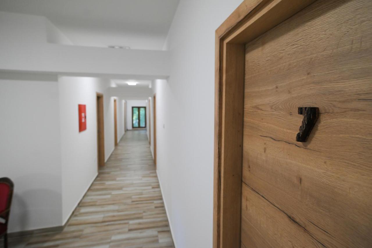 Twenty Park Aparthotel Kikinda Exterior foto