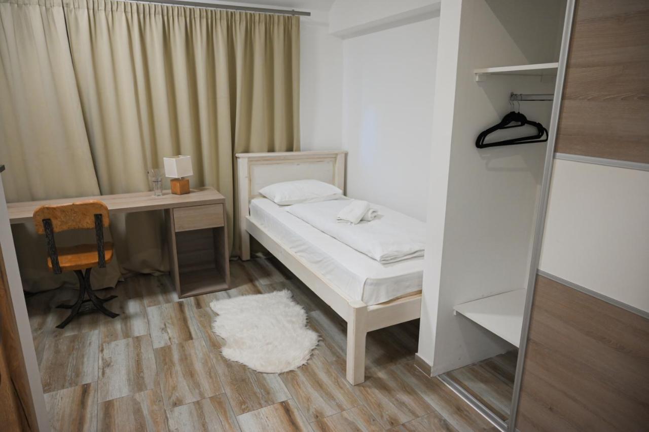 Twenty Park Aparthotel Kikinda Exterior foto